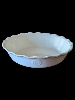 Emile Henry Fluted Edge Pie Baking Dish